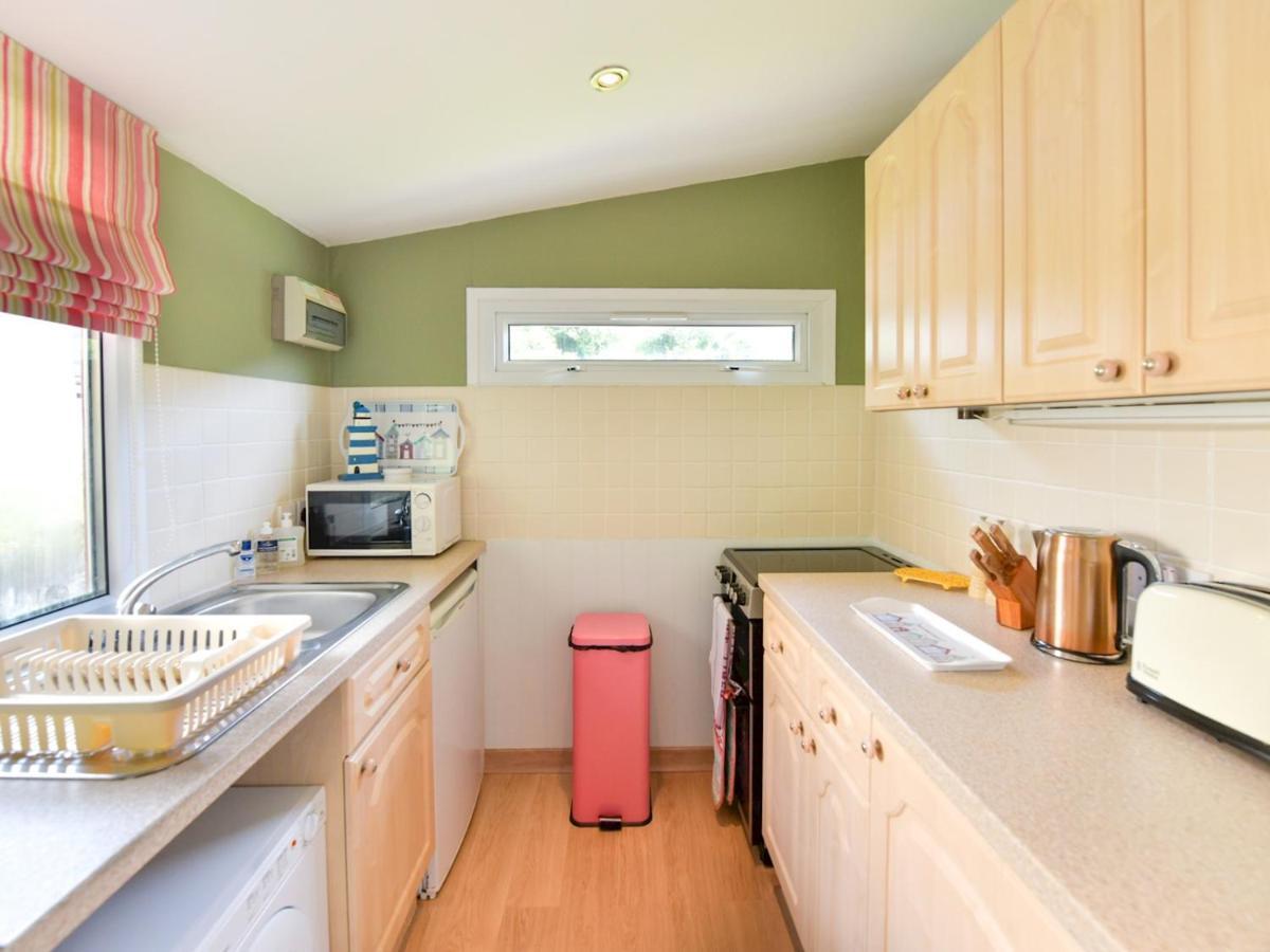 Pass The Keys Gower Beach Staycation Caswell Bay - Sleeps 4 Swansea Exterior foto